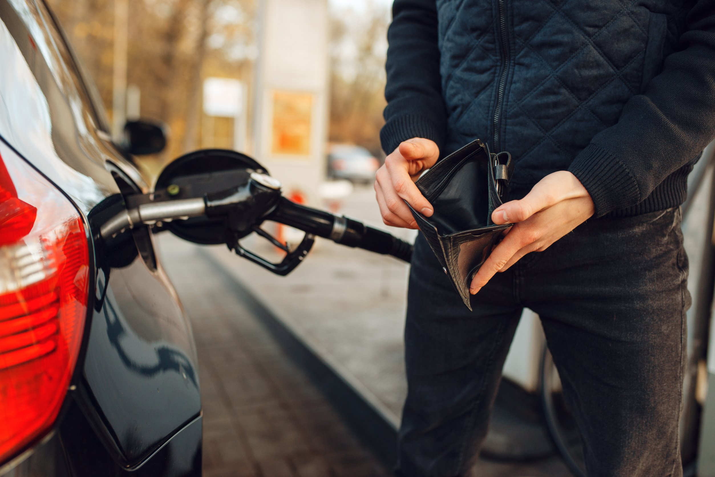 Gasoline price may record largest one-day decline in a decade – GasBuddy